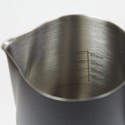 Rhino Pro Stealth Pitcher 20oz/600ml Black